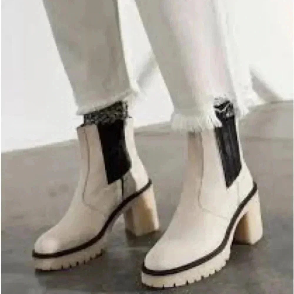 🆕 NWT in BOX  Free People James White Leather Chelsea Boots Size - Picture 4 of 8